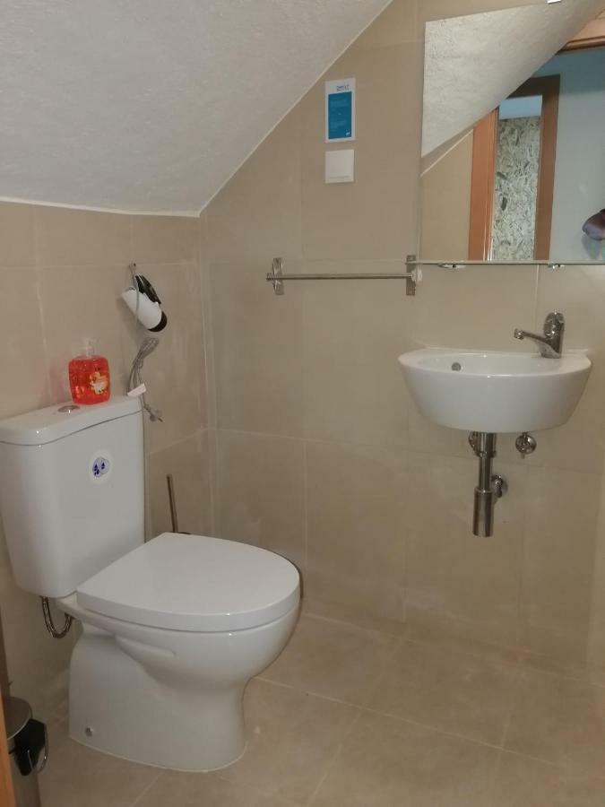 Ocean'S 7 - Lagos Guest House Экстерьер фото
