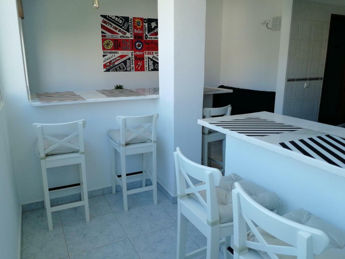Ocean'S 7 - Lagos Guest House Экстерьер фото